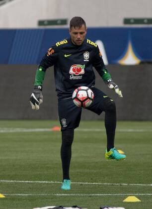 May 31, 2016 - Carson, California, U.S - Diego Alves, goalkeeper of the national team Nationalteam of Brazil during their practice at the StubHub Center in Carson California on Tuesday May 31, 2016. The team is preparing for the Copa America Centenario 2016 on Saturday at the Rose Bowl stadium in Pasadena California. Brazil practice at StubHub Center - ZUMAp124