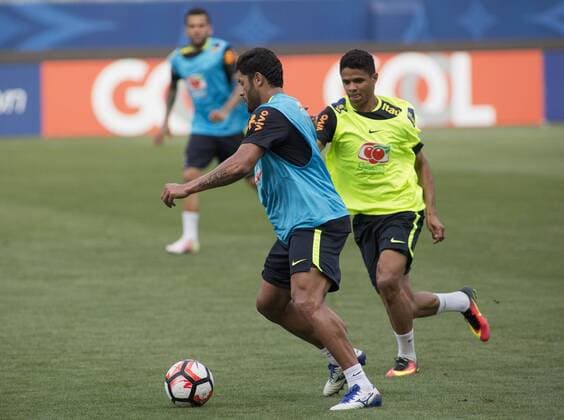 May 31, 2016 - Carson, California, U.S - Hulk of the national team Nationalteam of Brazil during their practice at the StubHub Center in Carson California on Tuesday May 31, 2016. The team is preparing for the Copa America Centenario 2016 on Saturday at the Rose Bowl stadium in Pasadena California. Brazil practice at StubHub Center - ZUMAp124