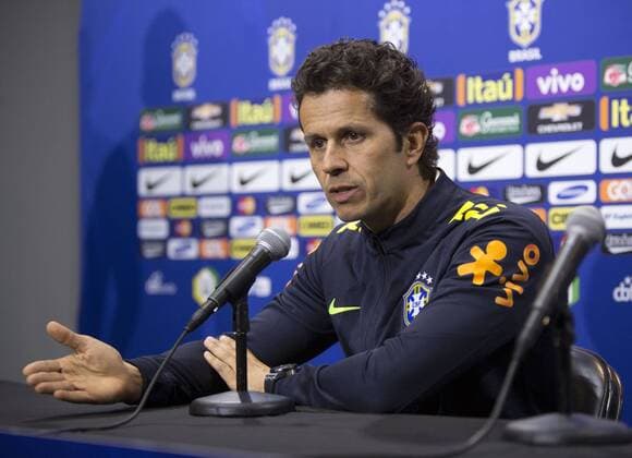 May 31, 2016 - Carson, California, U.S - Team doctor Rodrigo Lasmar of the national team Nationalteam of Brazil during a press conference PK Pressekonferenz at the StubHub Center in Carson California on Tuesday May 31, 2016. The team is preparing for the Copa America Centenario 2016 on Saturday at the Rose Bowl stadium in Pasadena California. Brazil press conference at StubHub Center - ZUMAp124