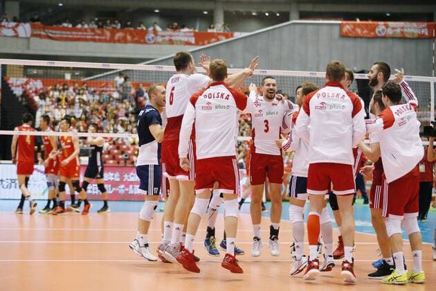 Poland team group Mannschaftsbild Totale (POL), JUNE 1, 2016 - Volleyball : Poland team member cerebrates after wining during the Men s Volleyball World Final Qualification for the Rio de Janeiro Olympics 2016 match between China 2-3 Poland at Tokyo Metropolitan Gymnasium, Tokyo, Japan. Noxthirdxpartyxsales  (qdwa047901)