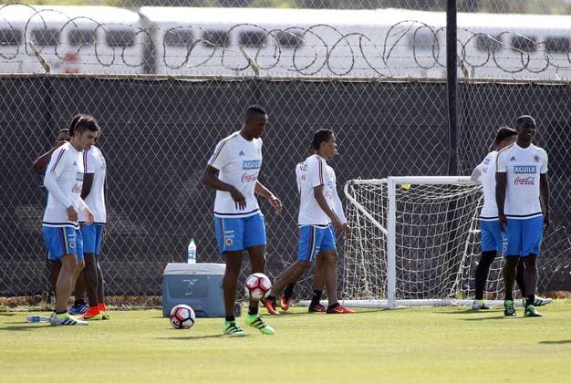 Colombian players take part in a training session of the team in Fremont, California, United States, 1 June 2016. Colombia will make its debut Friday before the United States during the first match of Copa America Centenario. COLOMBIA S SOCCER TEAM TRAINING SESSION !ACHTUNG: NUR REDAKTIONELLE NUTZUNG!  MMD013 20160602-636004330582326099