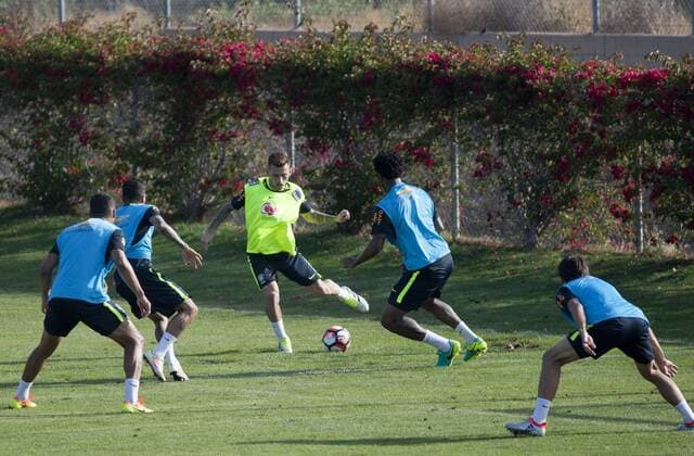 Players of Brazilian national soccer team participate in a training session at the StubHub Center in Carson California, US, 01 June 2016. The team is preparing for the Copa America Centenario 2016. Brazilian national soccer team training session !ACHTUNG: NUR REDAKTIONELLE NUTZUNG!  PAS01 20160602-636004446225722166