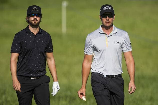 Golf, Nordea Masters, Tag 1 160602 Rikard Karlberg och Henrik Stenson, Sverige, under dag ett av golftävlingen Nordea Masters den 2 juni 2016 i Stockholm.  Copyright: ANDREASxLxERIKSSON BB160602AE008