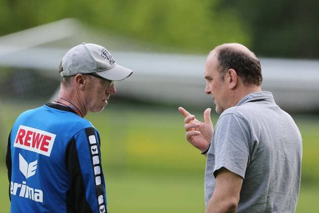 1.FC Köln Training von links: Peter Stöger, Jörg Schmadtke 13.05.2016