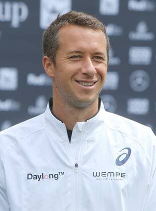 Tennis Mercedes Cup Stuttgart 02.06.2016 Deutschland Tennis Mercedes Cup Stuttgart beim TC Weissenhof Pressekonferenz und Show Einlage untern Fernsehturm mit Philipp Kohlschreiber( GER)