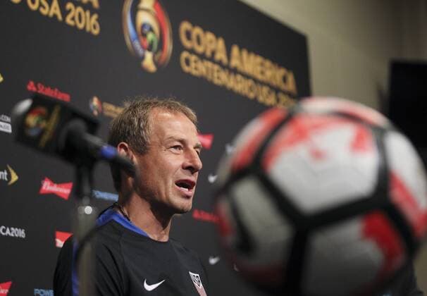 United State s soccer team coach, German Jurgen Klinsmann, delivers a presser at Levi s stadium in Santa Clara, California, United States, 2 June 2016. US will face Colombia at the opening match of Copa America Centenario 3 June 2016. EFE David Fernandez US COACH PRESSER !ACHTUNG: NUR REDAKTIONELLE NUTZUNG!  SCL003 20160603-636005128397668941