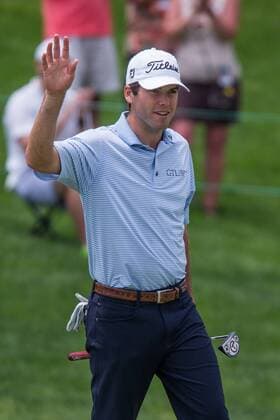 June 2, 2016 - Dublin, Ohio, U.S - Ben Martin waves to the gallery during the first round of The Memorial Tournament at Muirfield Village Golf Club, Dublin, Ohio. PGA Golf Herren 2016 - The Memorial Tournament - First Round - ZUMAs304