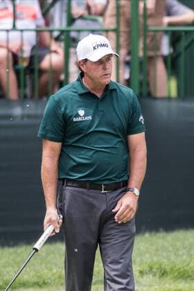 June 2, 2016 - Dublin, Ohio, U.S - Phil Mickelson reacts after missing a short putt on the sixth hold during the first round of The Memorial Tournament at Muirfield Village Golf Club, Dublin, Ohio. PGA Golf Herren 2016 - The Memorial Tournament - First Round - ZUMAs304