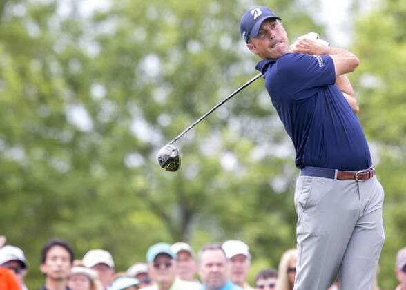 June 02 2016: Dublin, OH, USA: Matt Kuchar tees off during the First Round of the Memorial Tournament presented by Nationwide at the Muirfield Village Golf Club. (Photo by Jason Mowry Icon Sportwire) GOLF: JUN 02 PGA Golf Herren - the Memorial Tournament presented by Nationwide - First Round Icon160602029 EDITORIAL USE ONLY