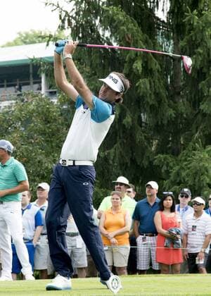 June 02 2016: Dublin, OH, USA: Bubba Watson tees off during the First Round of the Memorial Tournament presented by Nationwide at the Muirfield Village Golf Club. (Photo by Jason Mowry Icon Sportwire) GOLF: JUN 02 PGA Golf Herren - the Memorial Tournament presented by Nationwide - First Round Icon160602018 EDITORIAL USE ONLY