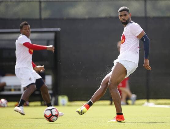 Player of Panama national team Nationalteam Gabriel Gavilan Gomez (R) participates during a training session open to the press at the University of Central Florida in Orlando, Florida, USA, on 3 June 2016. Panama will face Bolivia on 6 June 2016 during the Copa America 2016, at the Camping World stadium in Orlando. Panama national team training !ACHTUNG: NUR REDAKTIONELLE NUTZUNG!  BIL02 20160603-636005794359142967