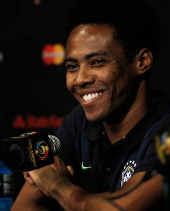 Brazilian national team Nationalteam player Elias participates in a press conference PK Pressekonferenz before facing Ecuador on 04 June in a Copa America Centenario match in Pasadena, USA, 03 June 2016. EFE Juan Carlos Cardenas BRAZILIAN NATIONAL TEAM PRESS CONFERENCE !ACHTUNG: NUR REDAKTIONELLE NUTZUNG!  PSD107 20160604-636006083361825904