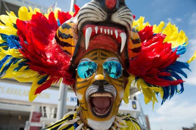 Themen der Woche - SPORT Bilder des Tages - SPORT (160604) -- SANTA CLARA, June 3, 2016 -- A fan reacts ahead of the opening Copa America soccer match between Colombia and the United States at the Levi s Stadium in Santa Clara, California, the United States, June 3, 2016. ) (SP)US-SANTA CLARA-COPA AMERICA-COLOMBIA VS US YangxLei 