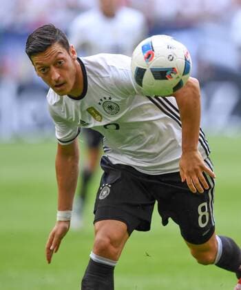 FUSSBALL INTERNATIONAL TESTSPIEL IN SCHALKE 04.06.2016 Deutschland - Ungarn 04.06.2016 Mesut Oezil (Deutschland) 