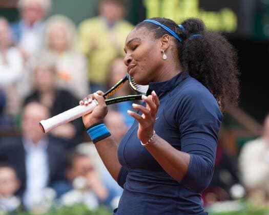 Serena Williams (USA) reagiert entaeuscht,Entaeuschung,Frust,Emotion,Damen Final, Endspiel, Tennis - French Open 2016 - Grand Slam ITF ATP Tennis Herren WTA Tennis Damen - Roland Garros - Paris - - France - 4 June 2016.