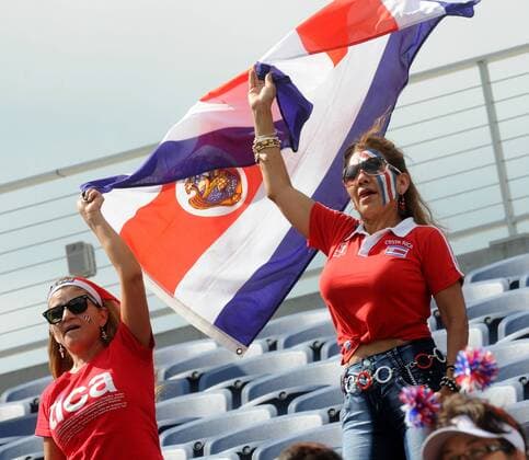 Supporters of Costa Rica national soccer team at the Camping World stadium in Orlando, Florida, US, 04 June 2016, before the match against Paraguay for the Copa America. Costa Rica Vs. Paraguay !ACHTUNG: NUR REDAKTIONELLE NUTZUNG!  SAN01 20160604-636006770585151715