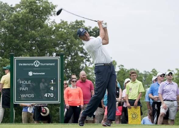 June 04 2016: Dublin, OH, USA: Matt Kuchar teeing off during the Third Round of the Memorial Tournament presented by Nationwide at the Muirfield Village Golf Club. (Photo by Jason Mowry Icon Sportwire) GOLF: JUN 04 PGA Golf Herren - the Memorial Tournament presented by Nationwide - Third Round Icon160604025 EDITORIAL USE ONLY