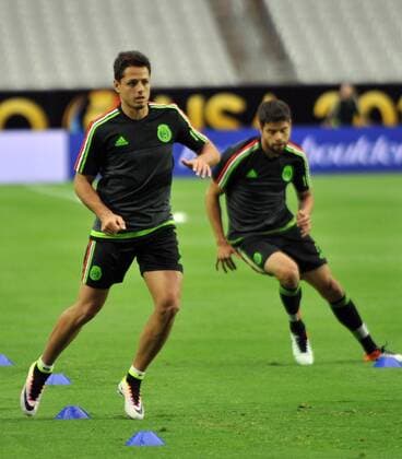 Mexico s National Soccer team player Javier Hernandez during a training session at the Phoenix University Stadium, in Glendale, Arizona, USA, 04 June 2016. Mexico and Uruguay will play a game for the Copa America 2016 on 05 June 2016. EFE GARY WILLIAMS Mexico s National soccer team training session !ACHTUNG: NUR REDAKTIONELLE NUTZUNG!  GLE01 20160605-636006925390955258