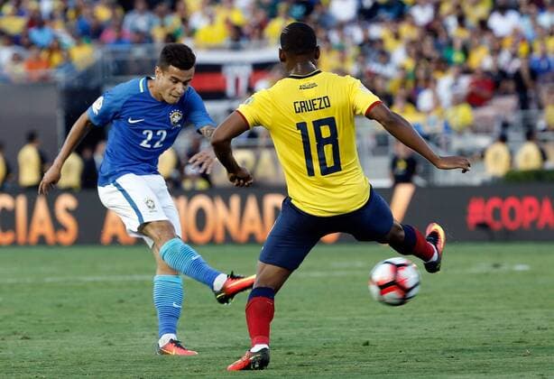 Brazil Coutinho (L) against Ecuador Carlos Gruezo (R) during a Copa America match in Pasadena, Los Angeles, California, US, 04 June 2016. Brazil Vs. Ecuador !ACHTUNG: NUR REDAKTIONELLE NUTZUNG!  SAN01 20160605-636006984277477855