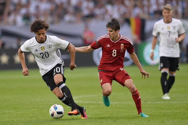 Fußball Länderspiel Deutschland - Ungarn am 04.06.2016 in der Veltins-Arena in Gelsenkirchen Leroy Sane ( Deutschland ), links - Adam Nagy ( Ungarn ), rechts Foto: Osnapix TT
