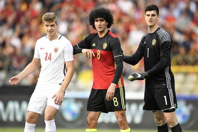 Norway s Alexander Sorloth, Belgium s Marouane Fellaini and Belgium s goalkeeper Thibaut Courtois pictured during a friendly soccer game between Belgian national soccer team Red Devils and the Norvegian national soccer team, on Sunday 05 June 2016, in Brussels. The team is preparing for the upcoming Euro 2016 UEFA European Championship EM Europameisterschaft Nationalteam. YORICKxJANSENS  x04866052x