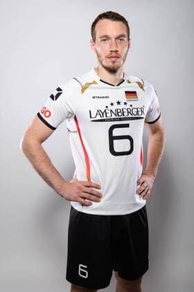 03.06.2015, Sportcentrum Papendal, Papendal Volleyball, Fotoshooting Nationalmannschaft Männer Maenner Denys Kaliberda ( 6 GER)