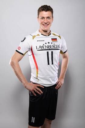 03.06.2015, Sportcentrum Papendal, Papendal Volleyball, Fotoshooting Nationalmannschaft Männer Maenner Lukas Kampa ( 11 GER)