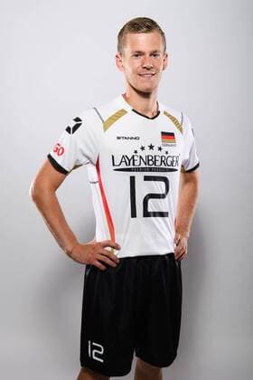 03.06.2015, Sportcentrum Papendal, Papendal Volleyball, Fotoshooting Nationalmannschaft Männer Maenner Leonhard Tille ( 12 GER)