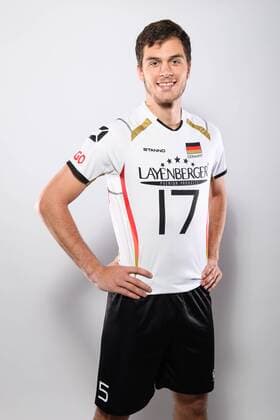 03.06.2015, Sportcentrum Papendal, Papendal Volleyball, Fotoshooting Nationalmannschaft Männer Maenner David Sossenheimer ( 17 GER)