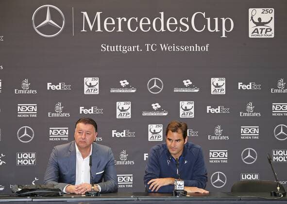 Stuttgart Tennis MercedesCup 2016: Pressekonferenz v.l. Turnierdirektor Edwin Weindorfer, Roger Federer