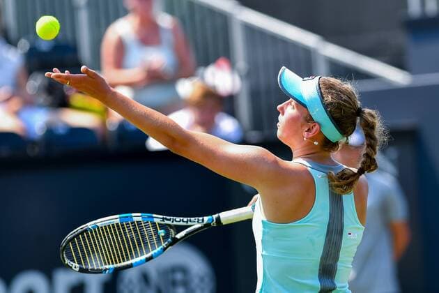 Tennis, WTA-Turnier in Rosmalen Belgian Elise Mertens pictured in action during a first round game between between Belgian Elise Mertens and Canadian Eugenie Bouchard during the Ricoh Open WTA Tennis Damen tennis tournament in Rosmalen, the Netherlands, Monday 06 June 2016. LUCxCLAESSEN  x04866574x
