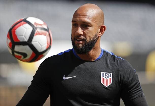 United States goalkeeper Tim Howard (12) during training session one day before the Copa America Centenario Group A match against Costa Rica at the Soldier Field in Chicago, Illinois, USA, 6 June 2016. Copa America Centenario U.S. soccer team training session !ACHTUNG: NUR REDAKTIONELLE NUTZUNG!  CHI07 20160607-636008552729423450
