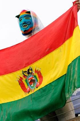 A supporter of Bolivia national team Nationalteam wait for the beggining of the game, before the Copa America Centenario 2016 match between the national teams of Bolivia and Panama at the Camping World stadium in Orlando, Florida, USA, 06 june, 2016. Authorities decided to keep up the match despite the threat posed by the passage of Tropical Storm Colin by the northern state of Florida. BOLIVIA VS. PANAMA !ACHTUNG: NUR REDAKTIONELLE NUTZUNG!  FLO27 20160607-636008579529069765