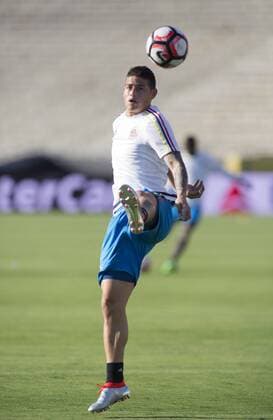 James Rodriguez of the national team Nationalteam of Colombia participates in a training session at the Rose Bowl Stadium in Pasadena, US, 06 June 2016. The team is preparing for the Copa America Centenario 2016 game on Tuesday at the Rose Bowl stadium in Pasadena California. press conference PK Pressekonferenz of the coach of the National Team of Colombia !ACHTUNG: NUR REDAKTIONELLE NUTZUNG!  PAS03 20160607-636008721349265751