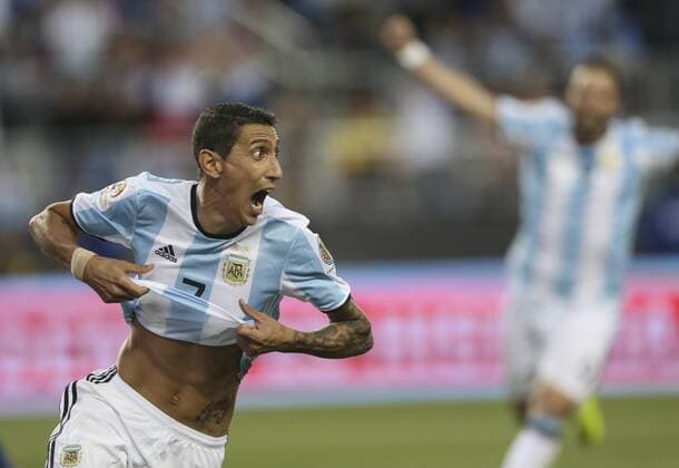 Argentinian Angel Di Maria celebrates after scoring a goal during a game for the Copa America Centenario between Argentina and Chile at the Levi s Stadium, in Santa Clara, California, EEUU, 06 June 2016. Argentina vs Chile !ACHTUNG: NUR REDAKTIONELLE NUTZUNG!  MMD05 20160607-636008743285207903