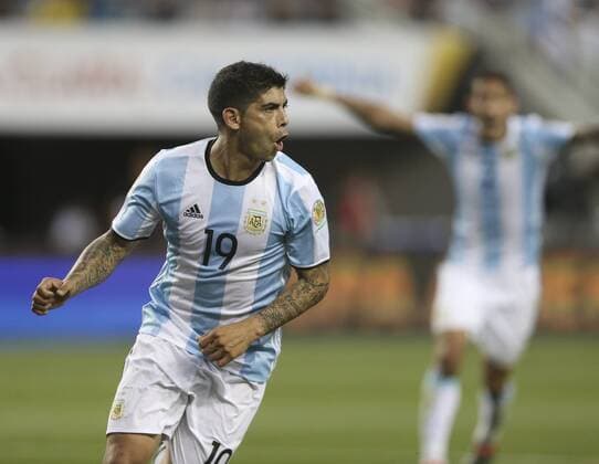 Argentinian Ever Banega celebrates after scoring a goal during a game for the Copa America Centenario between Argentina and Chile at the Levi s Stadium, in Santa Clara, California, EEUU, 06 June 2016. Argentina vs Chile !ACHTUNG: NUR REDAKTIONELLE NUTZUNG!  MMD05 20160607-636008750306143903
