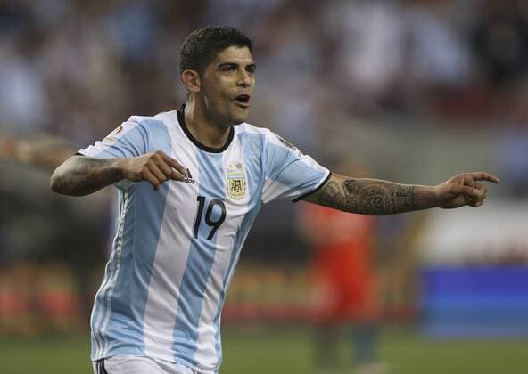 Argentinian player Ever Banega celebrates after scoring a goal during a game for the Copa America Centenario between Argentina and Chile at the Levi s Stadium, in Santa Clara, California, EEUU, 06 June 2016. Argentina vs Chile !ACHTUNG: NUR REDAKTIONELLE NUTZUNG!  MMD05 20160607-636008750945431903