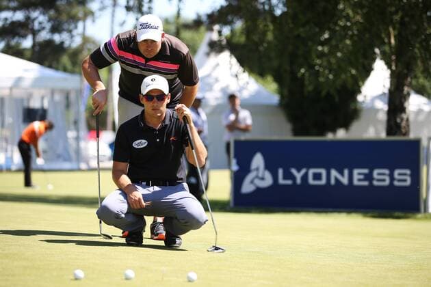 GOLF - PGA Golf Herren Lyoness Open, preview ATZENBRUGG,AUSTRIA,07.JUN.16 - GOLF - PGA European Tour, Lyoness Open, Diamond Country Club, preview, training. Image shows Lukas Nemecz (AUT) and his coach. GEPAxpictures xDanielxGoetzhaber