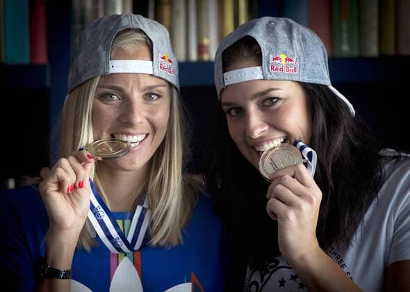 Czech beachvolleyball players Marketa Slukova (left) and Barbora Hermannova speak with journalist in Prague, Czech Republic, June 7, 2016. They present their silver medals from CEV Beach volleyball Beachvolleyball European Championship EM Europameisterschaft Final. (CTKxPhoto KaterinaxSulova) CTKPhotoP201606070410701  SUK