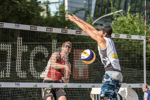 1 Armin Dollinger 2 Yannick Harms (GER) - 1 Kotsilianos Georgios 2 Zoupani Nikos (GRE) FiVB Worldtour Major Hamburg