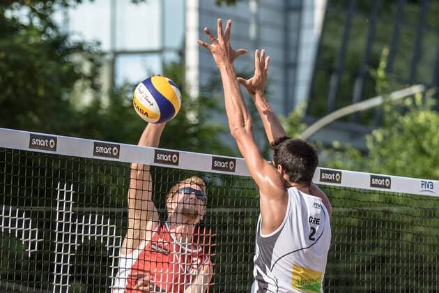 1 Armin Dollinger 2 Yannick Harms (GER) - 1 Kotsilianos Georgios 2 Zoupani Nikos (GRE) FiVB Worldtour Major Hamburg