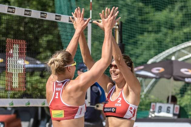 Jubel 1 Lisa Arnholdt 2 Anni Schumacher (GER) FiVB Worldtour Major Hamburg