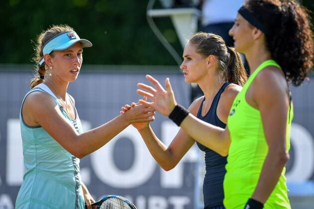 Belgian Elise Mertens, Russian Alexandra Panova and Suisse Amra Sadikovic pictured after a tennis game between Belgian Elise Mertens and Dutch Demi Schuurs versus Russian Alexandra Panova and Swiss Amra Sadikovic in the first round of the women s doubles at the Ricoh Open WTA Tennis Damen tennis tournament in Rosmalen, the Netherlands, Tuesday 07 June 2016. LUCxCLAESSEN  x04867032x