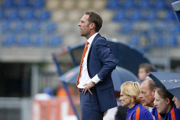 Fußball, Damen, Testspiel, Niederlande - Südafrika Coach Arjan van der Laan of Holland Holland v South-Africa Friendly 2015 2016 xVIxJeroenxPutmansxIVx 5619509