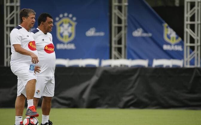 Copa America, Training Nationalteam Panama Panama national soccer team coach Hernan Dario Gomez (L) during a training session at the University of Central Florida in Orlando, Florida, US, 07 June 2016, as preparation for its next match of the Copa America 2016. Traning session of Panama !ACHTUNG: NUR REDAKTIONELLE NUTZUNG!  FLO01 20160607-636009273972112285
