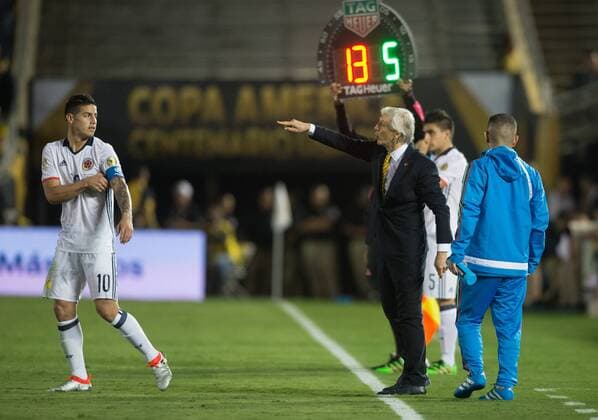 PASADENA, June 7, 2016 -- Colombia s coach Jose Pekerman (R) gives instructions to James Rodriguez during the Copa America Centenario Group A match between Colombia and Paraguay at Rose Bowl Stadium in Pasadena, California, the United States, June 7, 2016. ) (SP)U.S.-PASADENA-COPA AMERICA-GROUP A-COL VS PAR YangxLei 