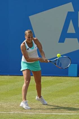 08.06.2016. Nottingham Tennis Centre, Nottingham, England. Aegon WTA Tennis Damen Nottingham Open Day 5. Backhand from Anett Kontaveit of Estonia as she plays Caroline Wozniacki (den) and wins in 3 sets xDavidxKissmanx  ActionPlus11746536