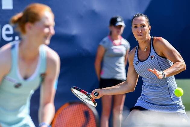 Serbian Jelena Jankovic pictured in action during a tennis game between Belgian Alison Van Uytvanck and Jelena Jankovic versus Croatian Darija Jurak and Australian Anastasia Rodionova during the quarter finals of the women s doubles tournament at Ricoh Open WTA Tennis Damen tennis tournament in Rosmalen, the Netherlands, Thursday 09 June 2016. LUCxCLAESSEN  x04868453x