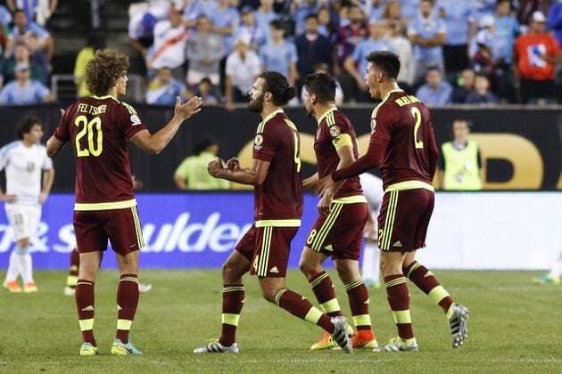 Venezuela players celebrate a goal before Uruguay during their Copa America Centenario Group C match at the Lincoln Financial Field in Philadelphia, Nationalteam , Pennsylvania, United States, 9 June 2016. URUGUAY VS VENEZUELA !ACHTUNG: NUR REDAKTIONELLE NUTZUNG!  PHI012 20160610-636011294934038119