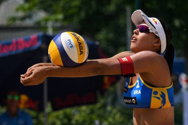 09.06.2016, Hamburg, Tennisstadion Rothenbaum FIVB World Tour 2016, smart Major Hamburg Zuspiel Eduarda (Duda) Santos Lisboa ( 1 BRA)